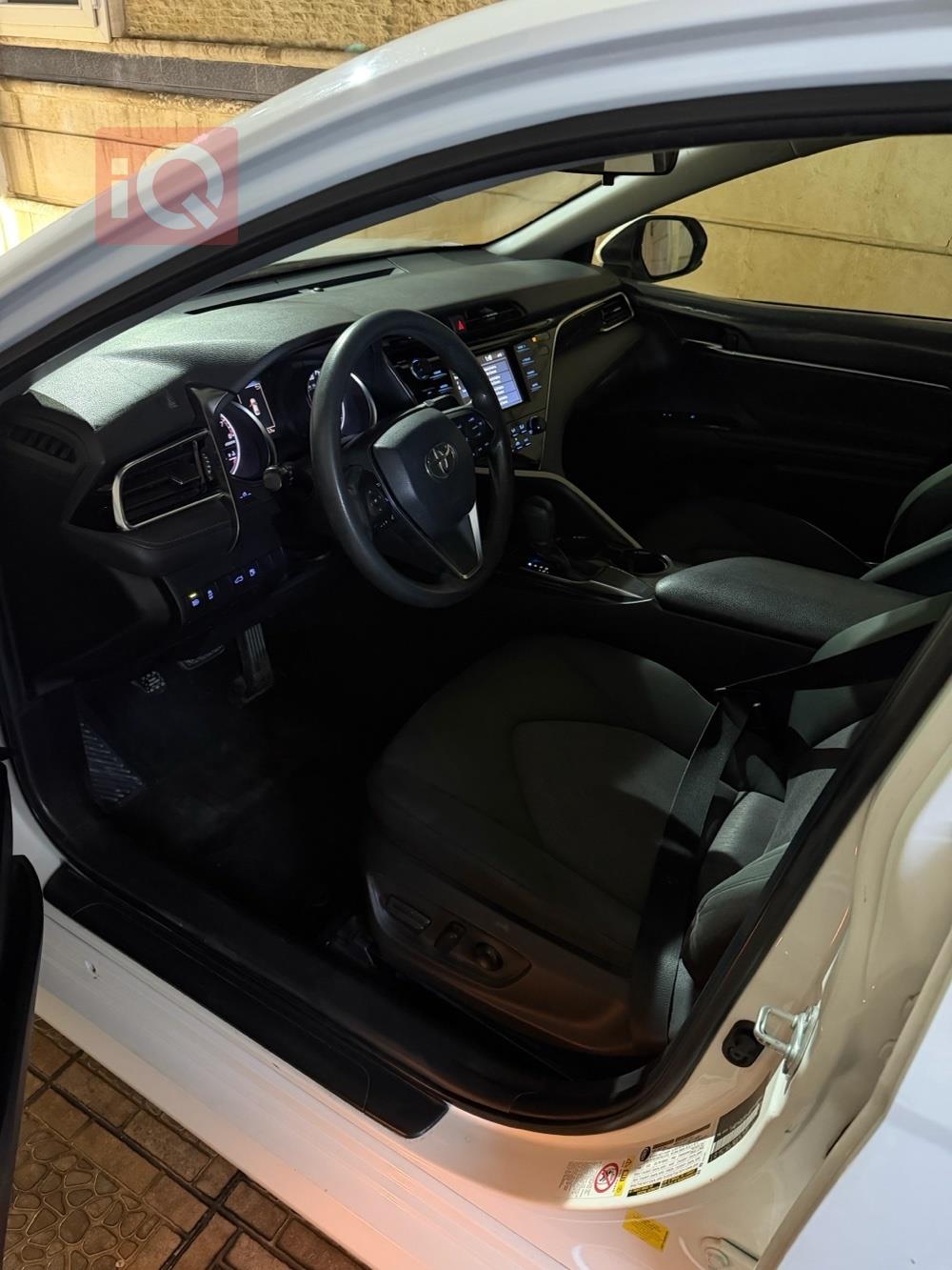 تۆیۆتا کامری